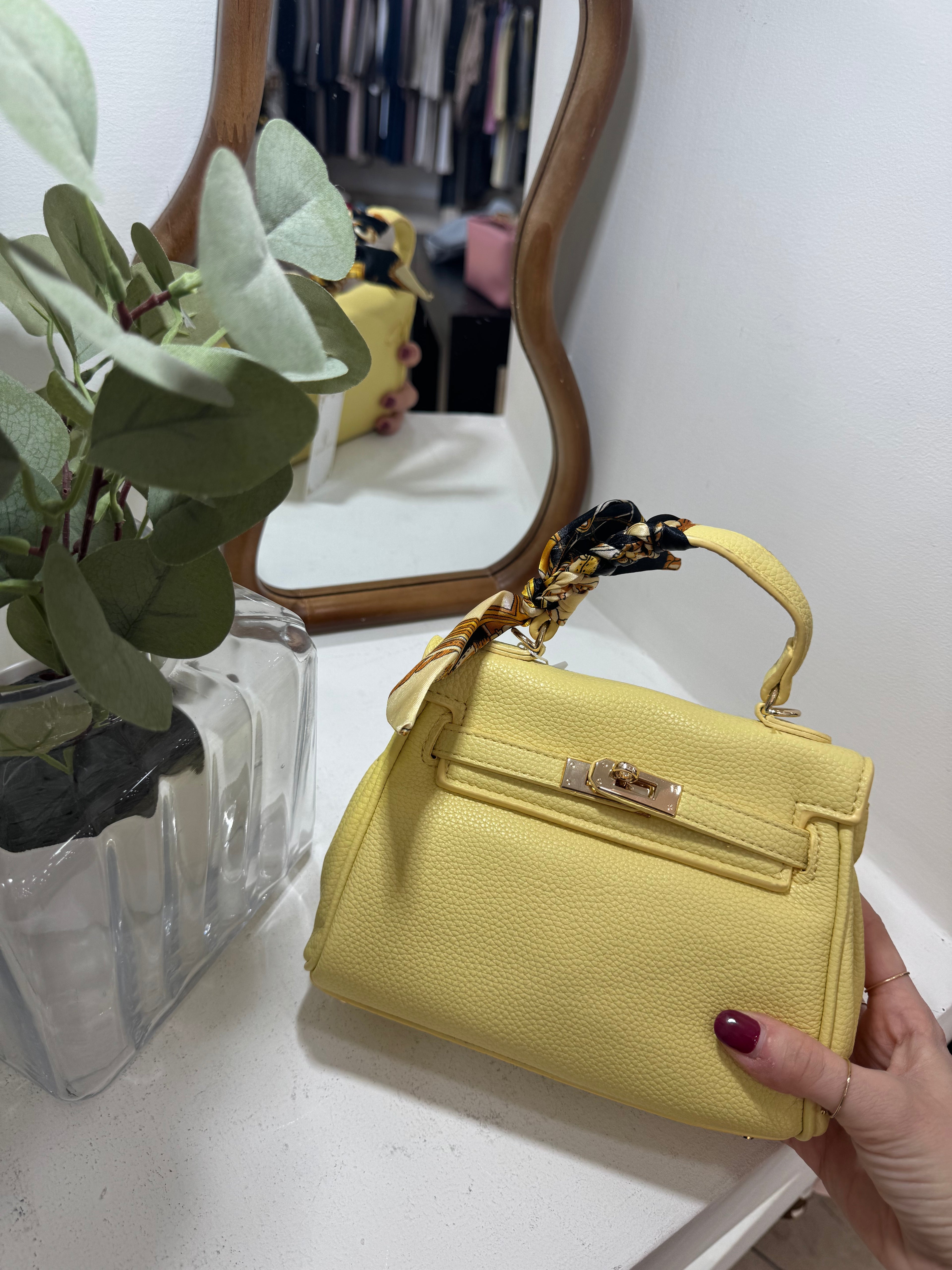 Borsa mini  con manico e foulard decorativo