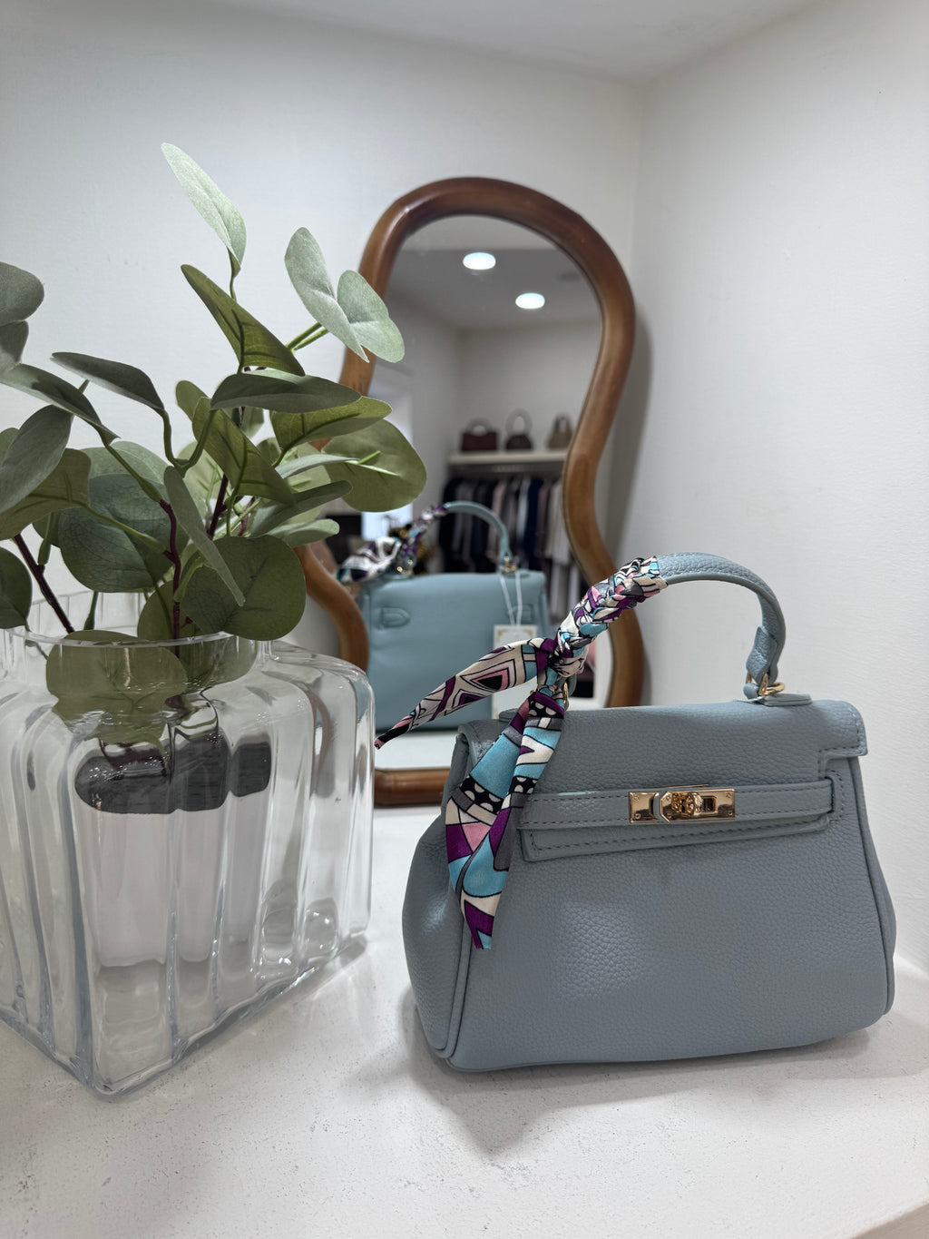 Borsa mini  con manico e foulard decorativo