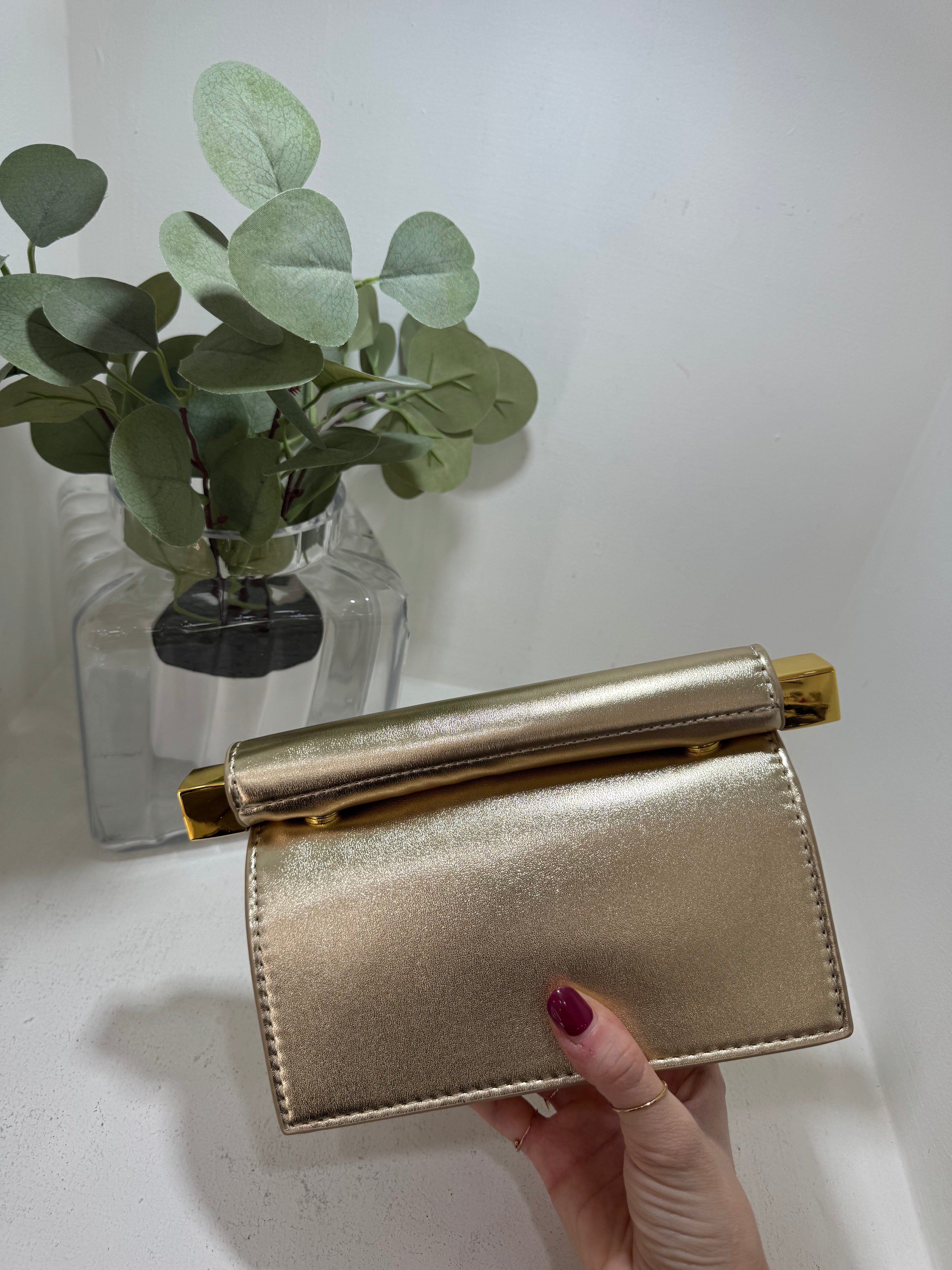 Clutch  effetto metallizzato