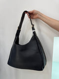 Borsa a spalla   con borchie