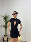 Abito Mini Nero in pizzo con  Gancetti Frontale – Manica Corta