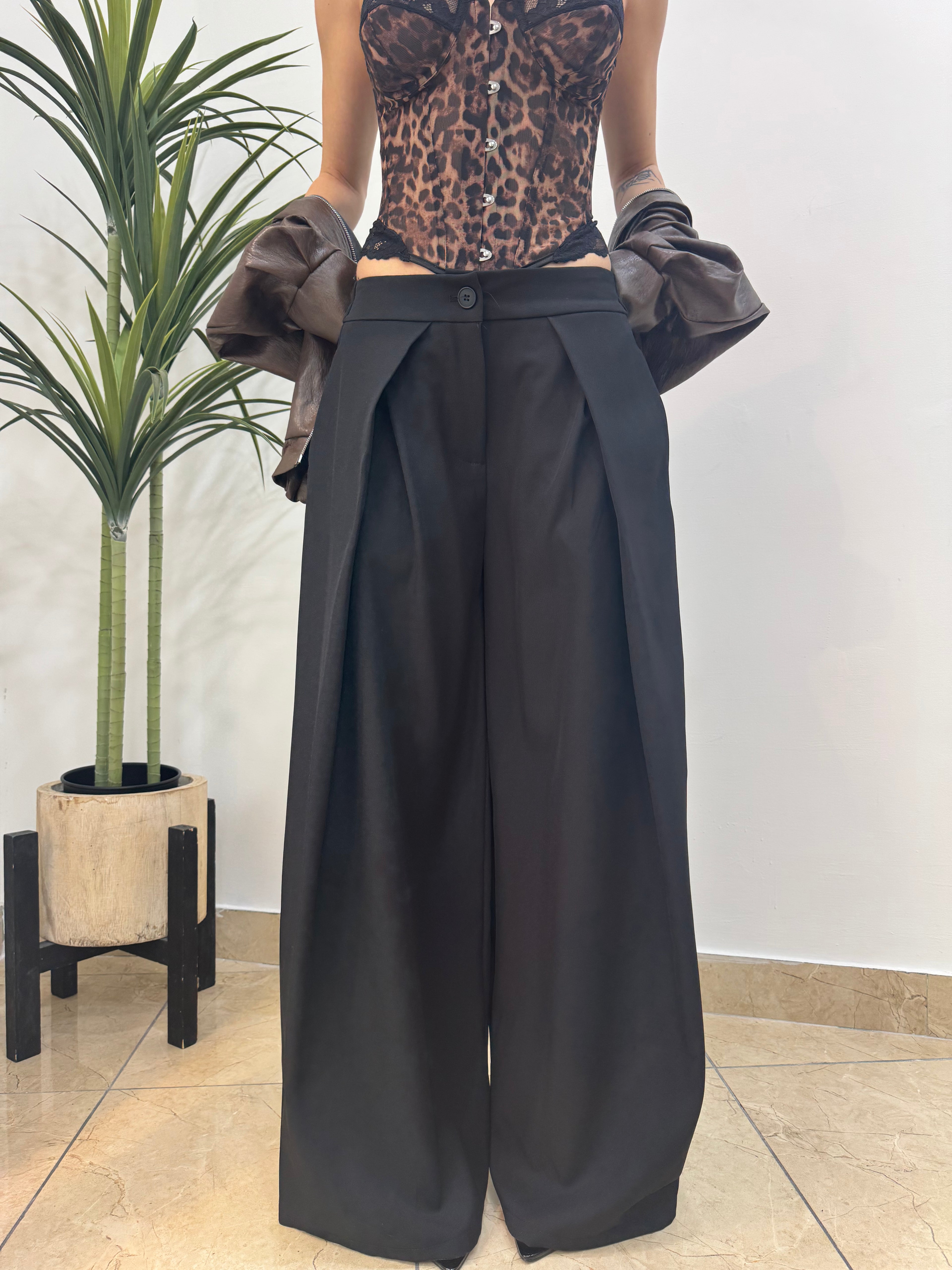 Pantalone a palazzo e pinces