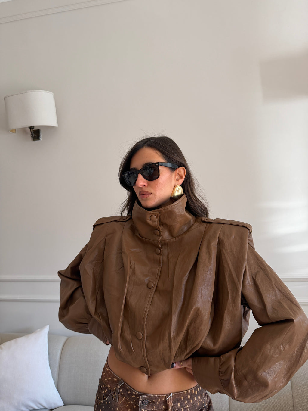 Giacca cropped effetto pelle