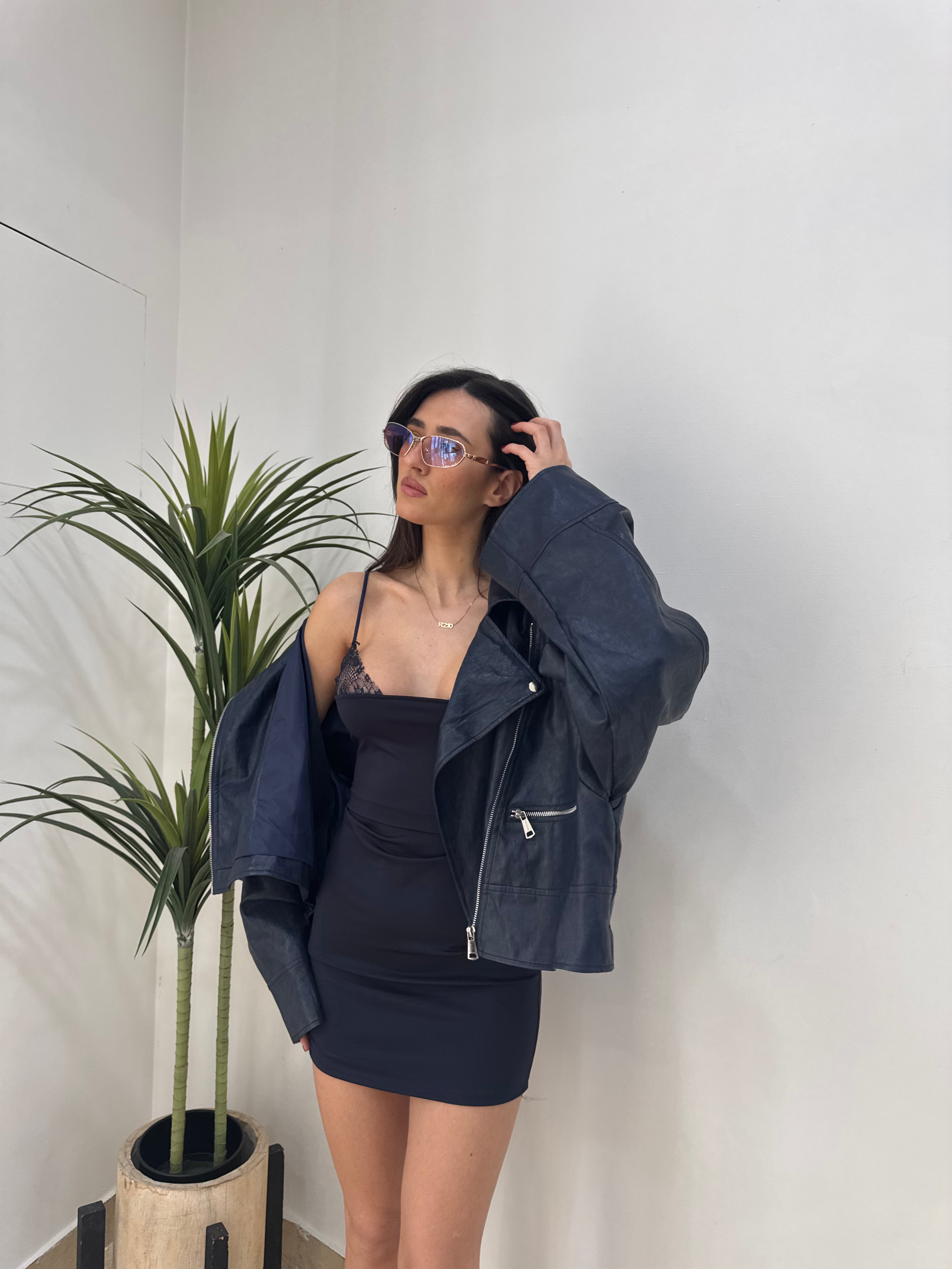 Mini dress  aderente con pizzo