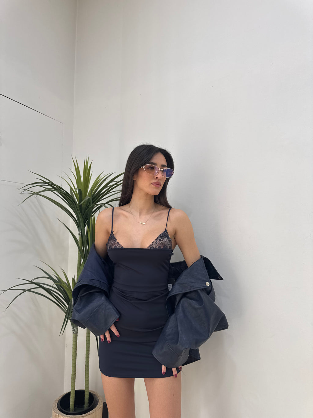 Mini dress  aderente con pizzo
