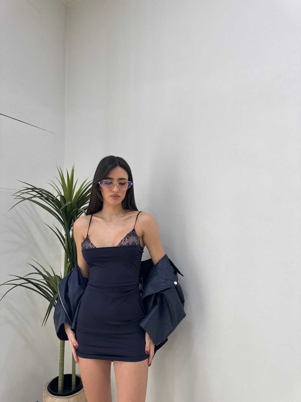 Mini dress  aderente con pizzo