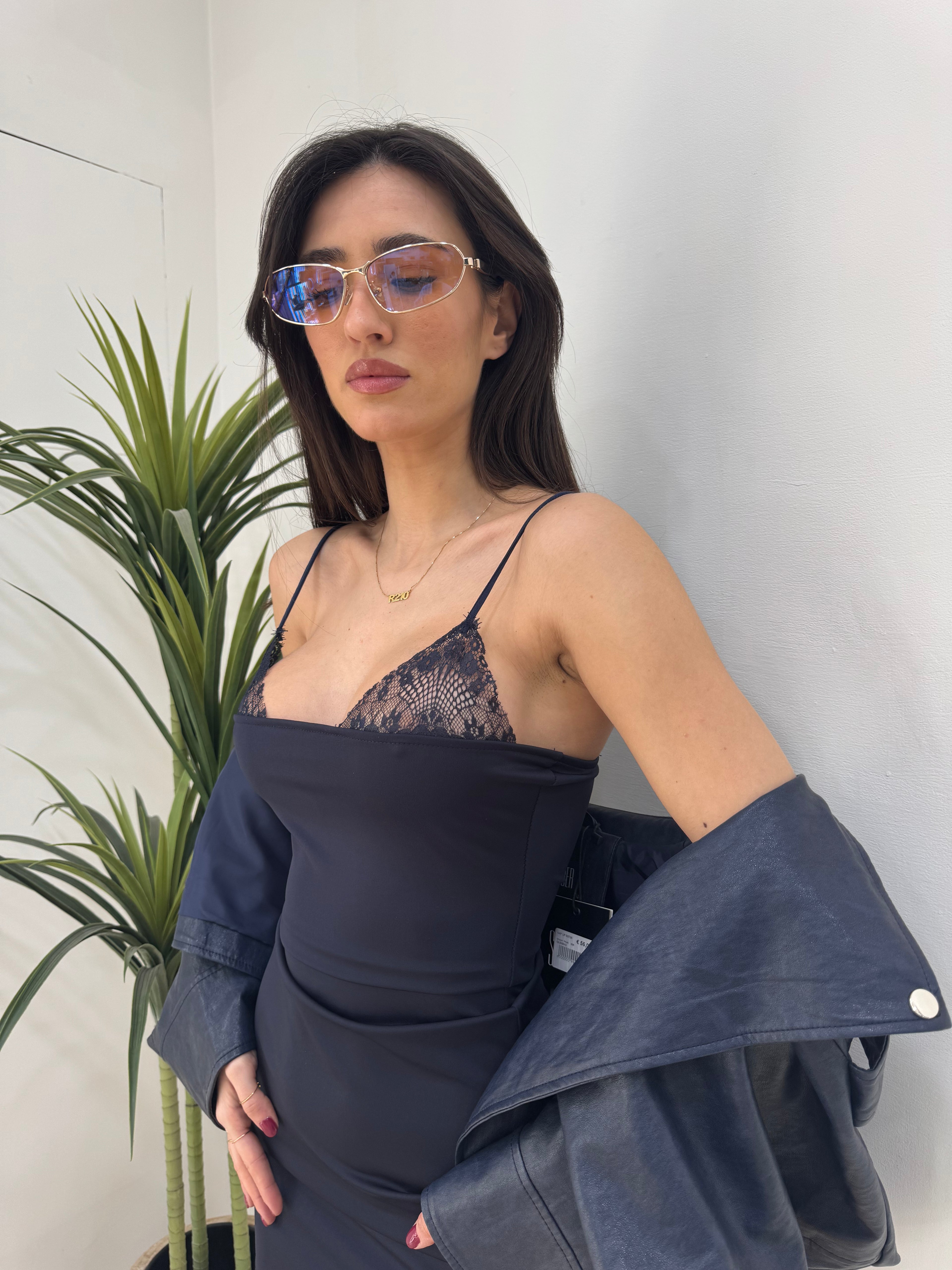 Mini dress  aderente con pizzo