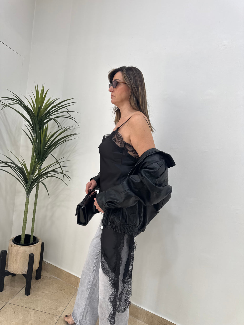 Top lingerie di raso lungo  con dettagli in pizzo