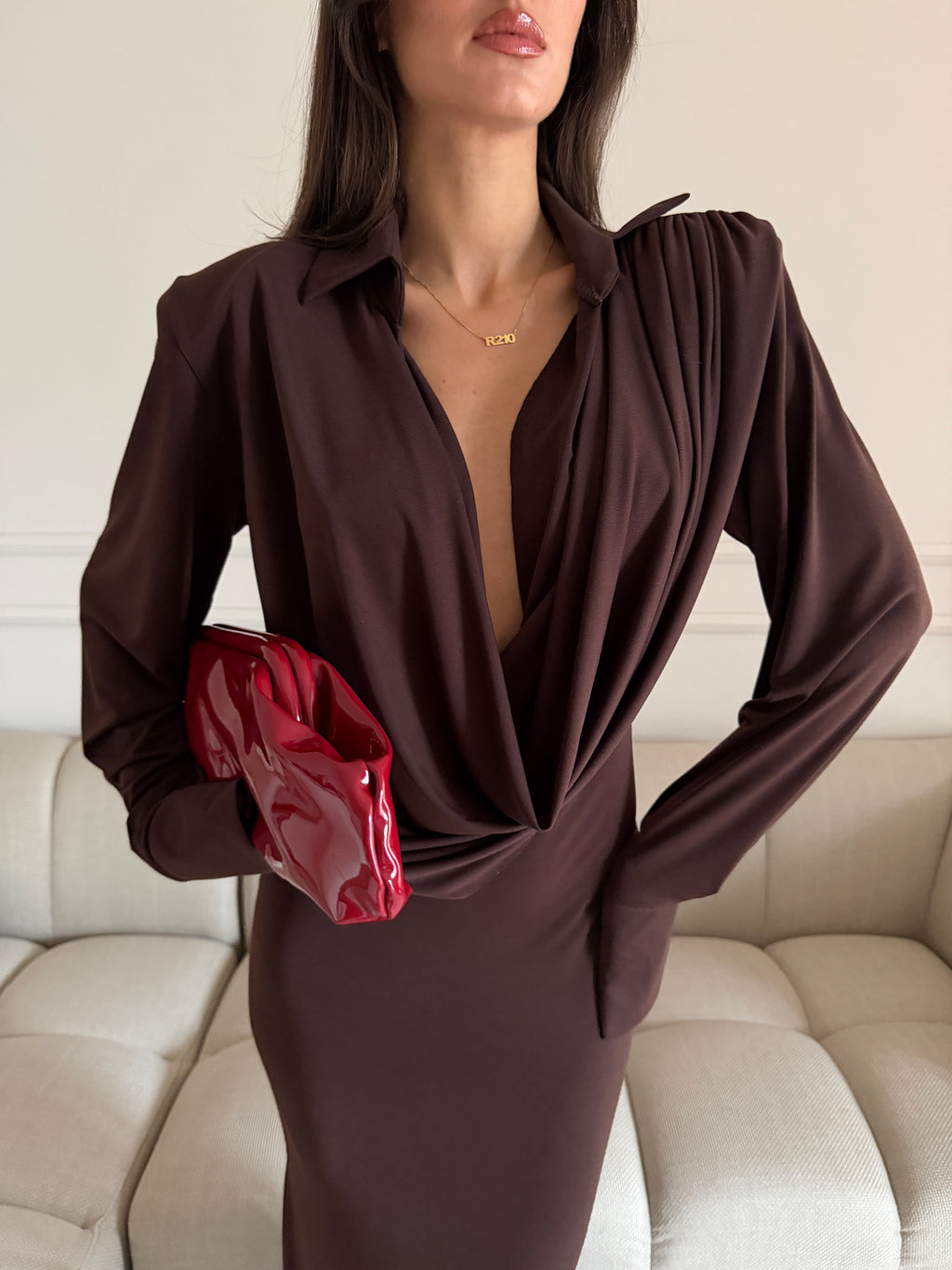 Abito Lungo con Drappeggio Frontale