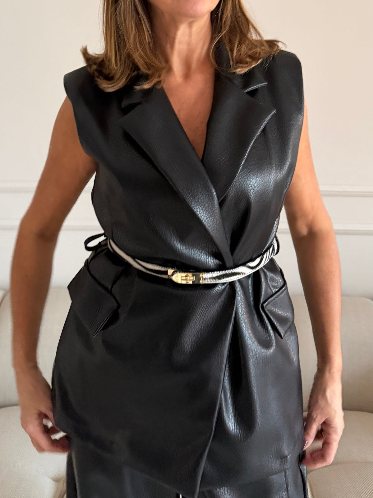 Completo in Ecopelle con Gilet Doppiopetto e Pantalone Palazzo